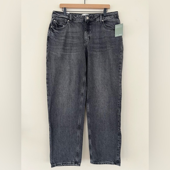 H&M Women’s Tapered Dark Denim Jeans - Picture 2 of 9
